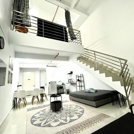 Minimalist Loft IV @Decentrum Apartment กาจัง ภายนอก รูปภาพ