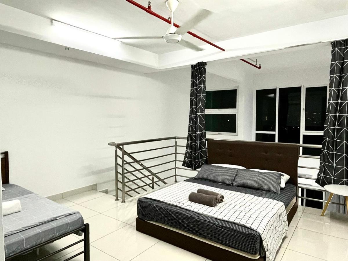 Minimalist Loft IV @Decentrum Apartment กาจัง ภายนอก รูปภาพ