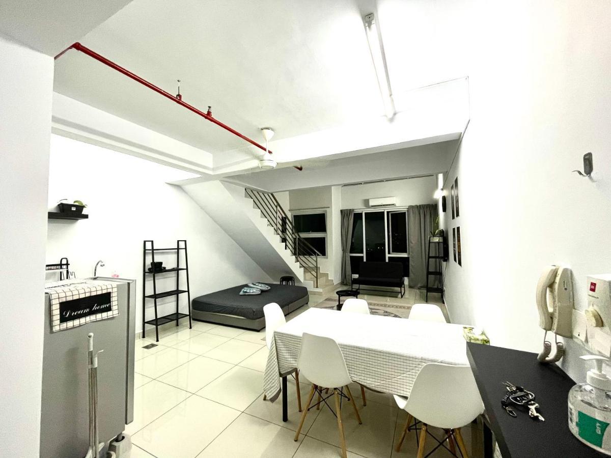 Minimalist Loft IV @Decentrum Apartment กาจัง ภายนอก รูปภาพ